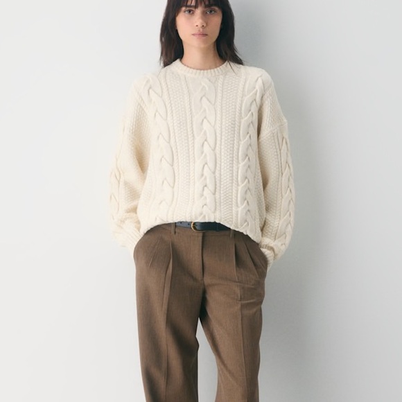 Aritzia Sweaters - NWT Aritzia Cream Heritage Knit Merino Wool Crew Sweater